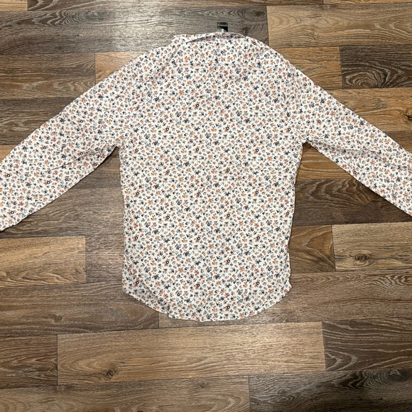 Express Men Button Up Shirt - Picture 2 of 3